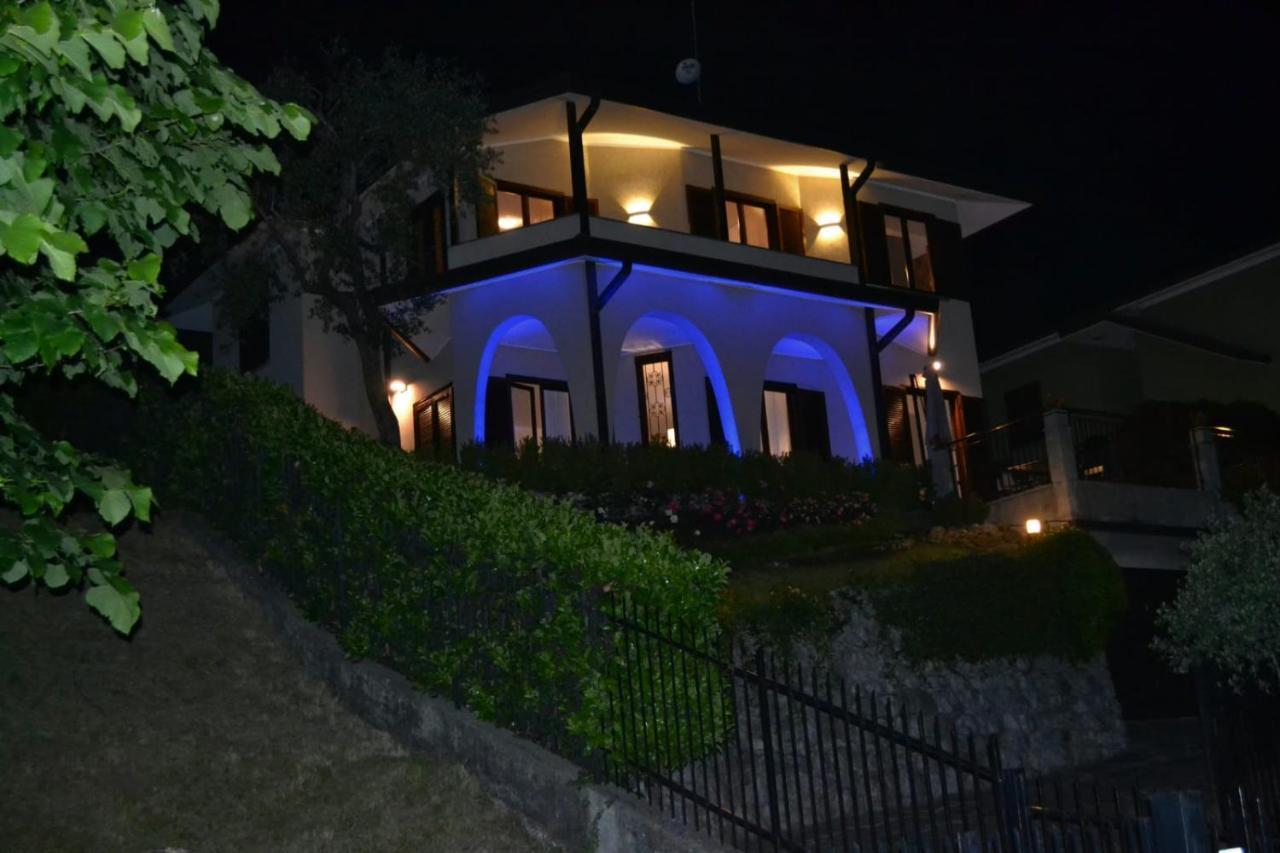 Le Grigne Guesthouse - The Garden Oliveto Lario Esterno foto